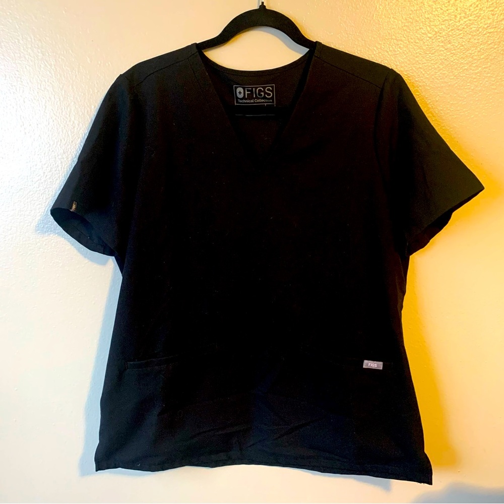 Figs Women’s Casma Black Three Pocket Scrub Top.  Size:L